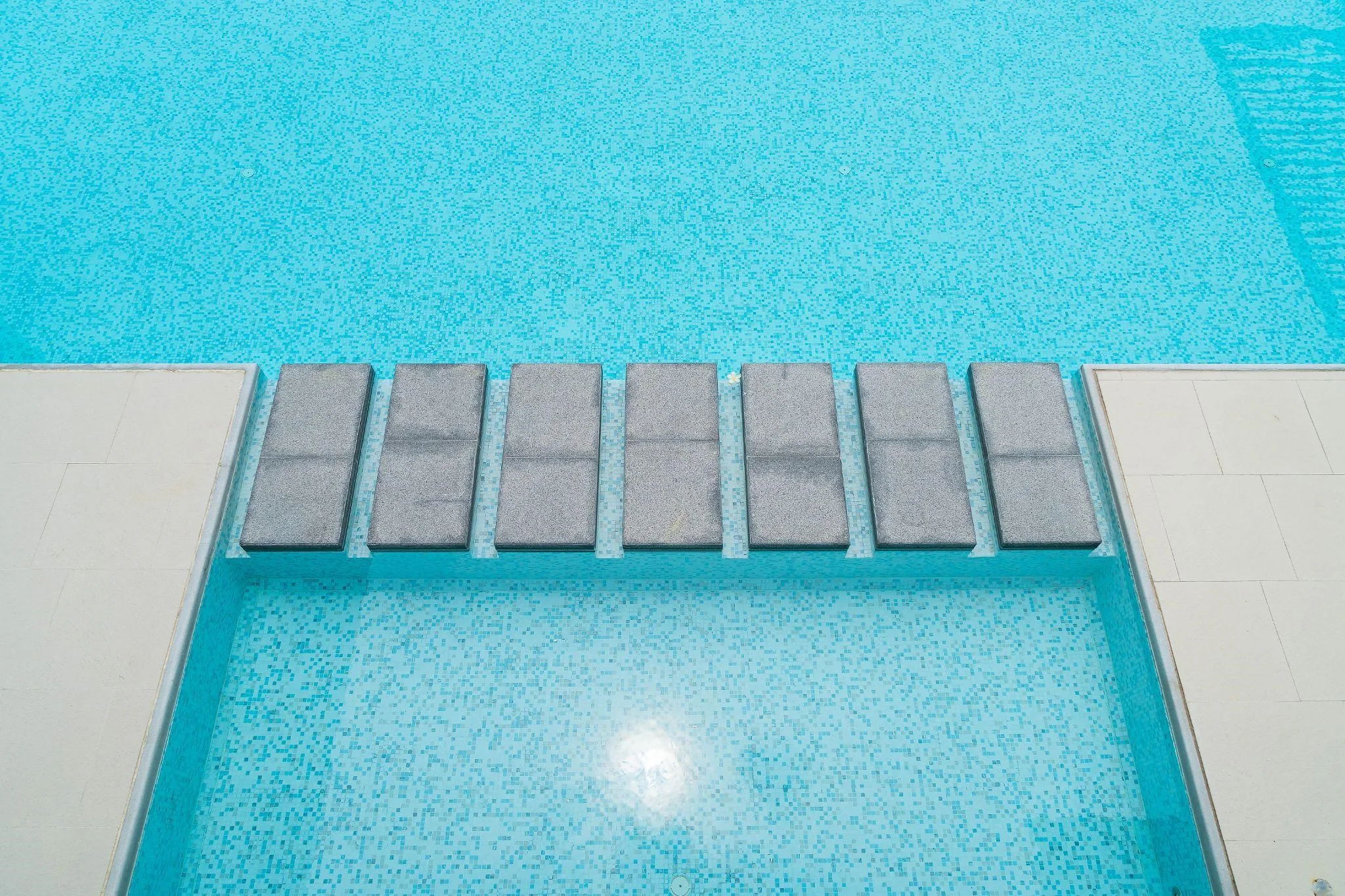 Concrete Pool Surrounds